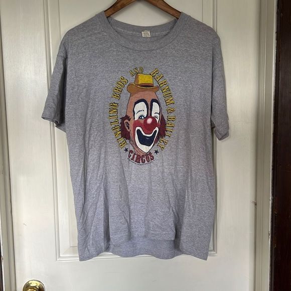 Vintage Tops - Vintage Barnum and Bailey Tee 1988